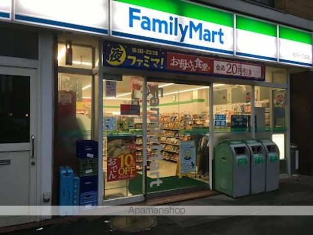 コンビニ　ファミリーマート牡丹一丁目店（コンビニ）まで44m