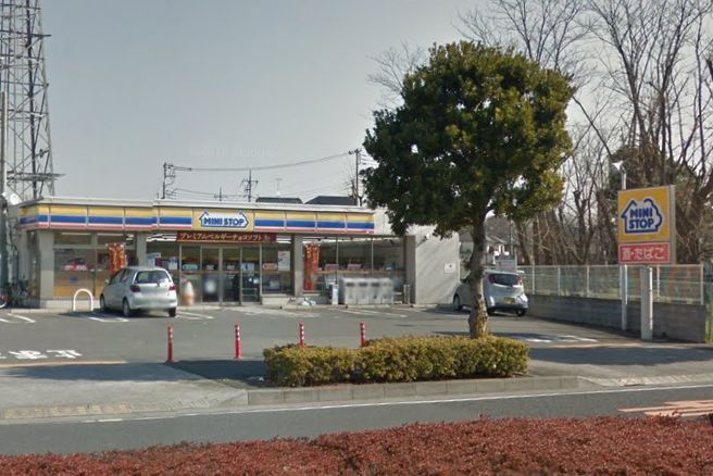 コンビニ　ミニストップ国立府中インター店（コンビニ）まで558m