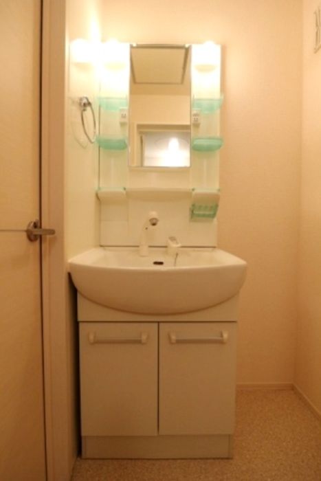 洗面設備　使いやすい洗面所です