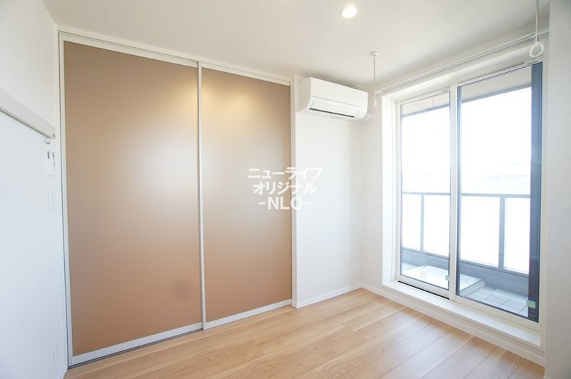 その他部屋・スペース　5.0帖洋室♪リビング続きで使い勝手の良いお部屋です♪