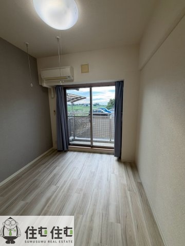 ソシオ豊田聖心町の居間写真