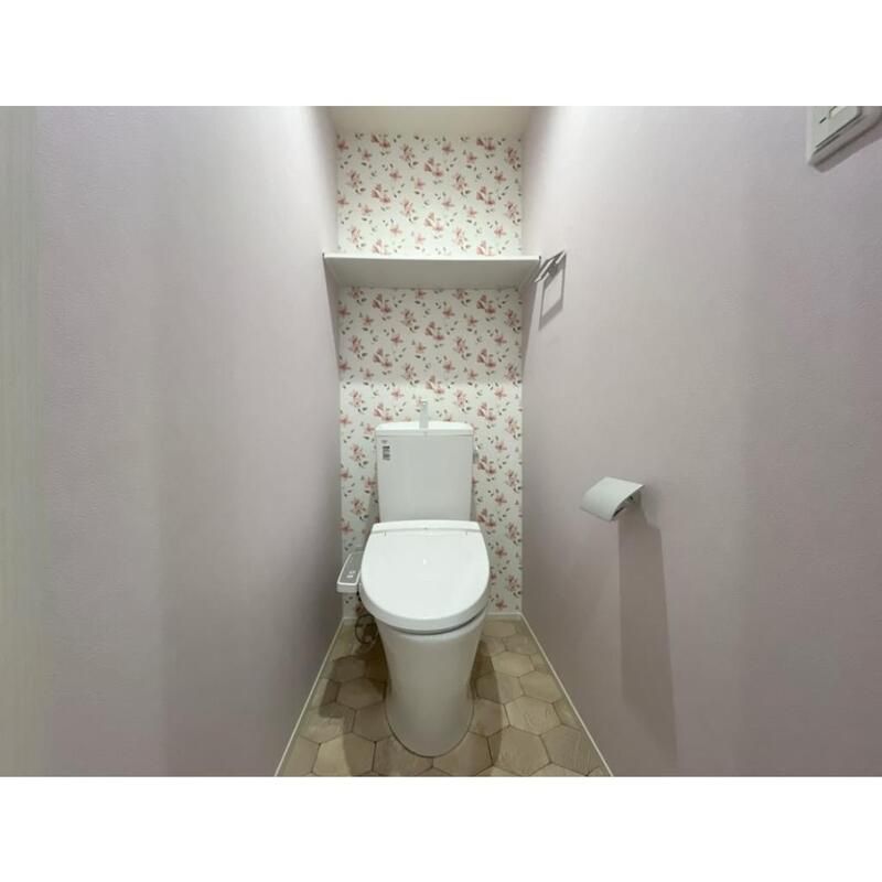 トイレ　同物件別部屋写真