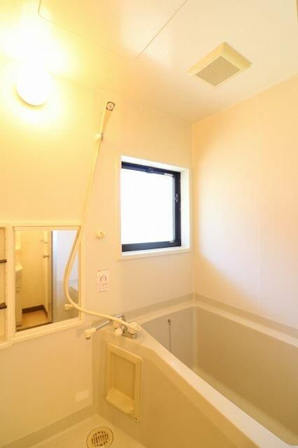 ＪＲ東海道本線 島田駅 バス乗車時間：45分 最寄りバス停で下車 徒歩12分 2階建 築33年の風呂写真
