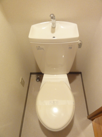 トイレ　同タイプ参考写真