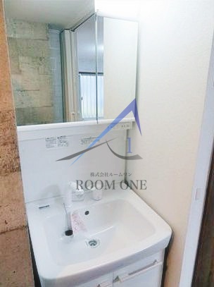 洗面設備　洗面台です。