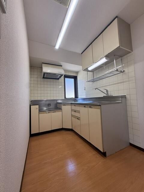ＪＲ中央線 荻窪駅 徒歩10分 2階建 築37年のキッチン写真