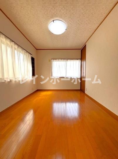 ペットと暮らすふじみ野戸建ての居間写真