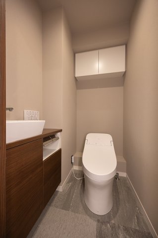 トイレ　※写真は同タイプ住戸です。