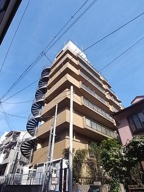 建物外観　タイル張りの外観