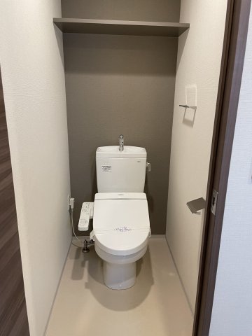 レジュールアッシュ玉造のトイレ写真