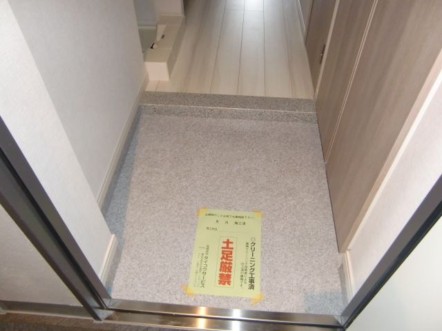 N-stage八王子の玄関写真