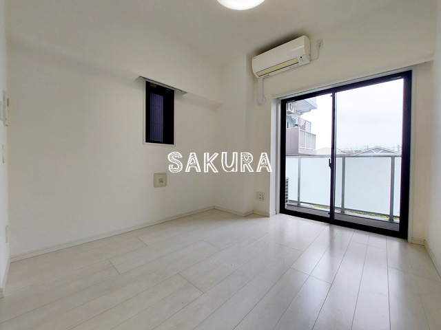 居室・リビング　開放感のあるゆったりとしたお部屋です♪