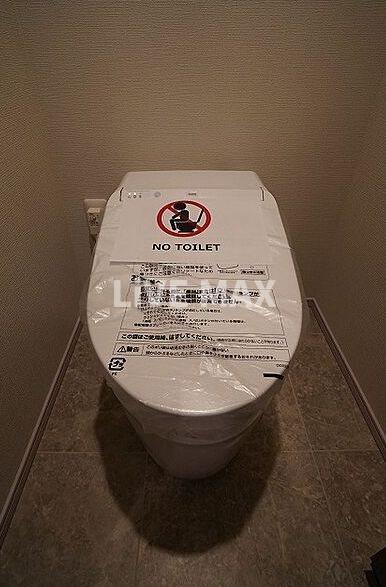 トイレ　別号室参考写真