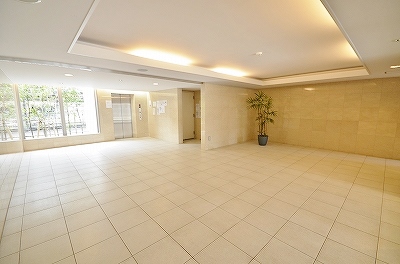 エントランス　管理人さん常駐ですよ！