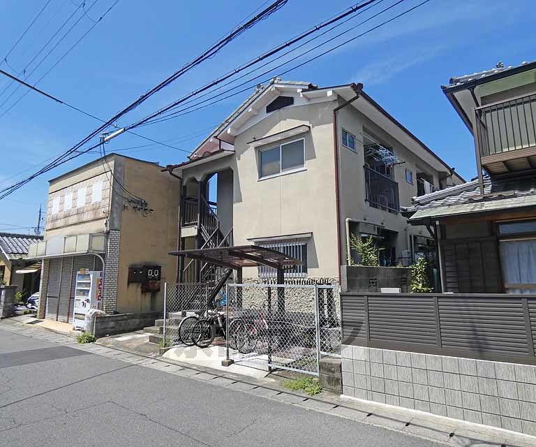 長束荘の建物外観