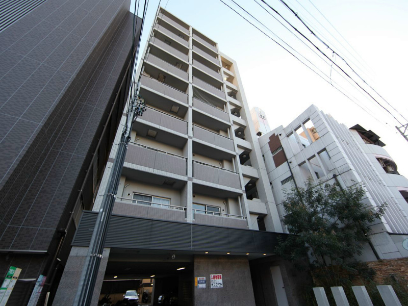 名古屋市中村区羽衣町のマンションの建物外観