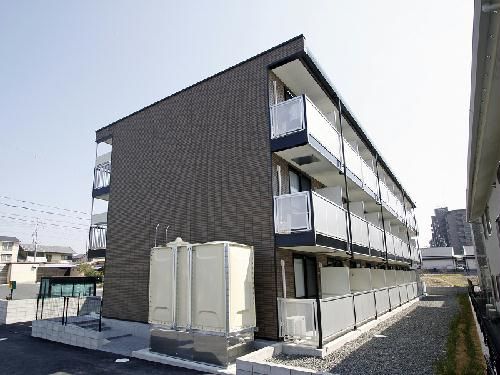 【日進市栄のマンションの建物外観】