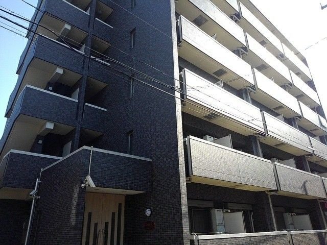 横浜市緑区長津田のマンションの建物外観