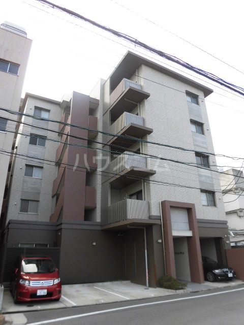 名古屋市千種区本山町のマンションの建物外観