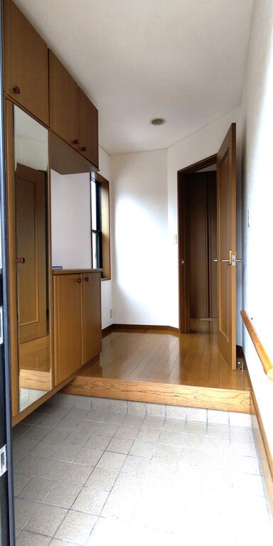 有馬9丁目戸建の玄関写真