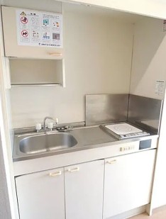 ＪＲ京浜東北線 東神奈川駅 徒歩12分 11階建 築38年のキッチン写真