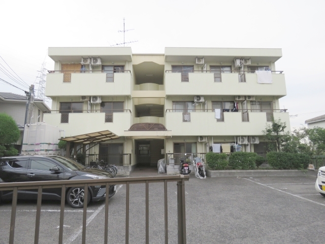 堺市北区北花田町のマンションの建物外観