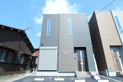 サンラプロ葛原東　Ｂ棟の建物外観