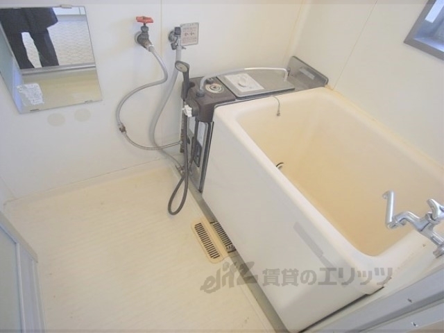 バス・シャワールーム　バス