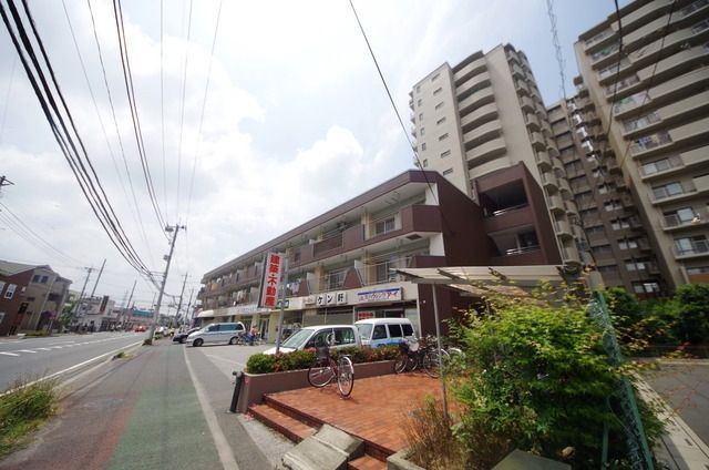 志木市幸町のマンションの建物外観