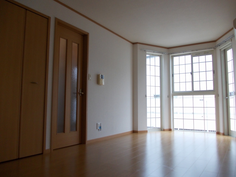 セキュリティ　大きな収納で荷物もすっきり片付きます。