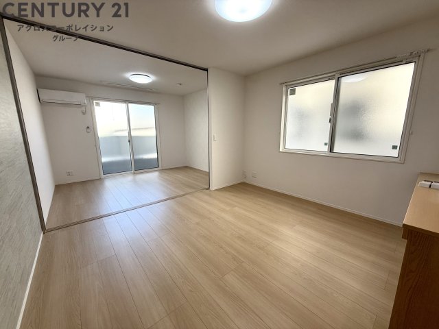 居室・リビング　広々としたリビングです！