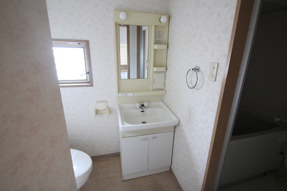 洗面設備　※別部屋の写真です