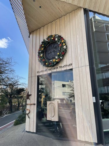 飲食店　STARBUCKS RESERVE ROASTERY TOK（飲食店）まで184m