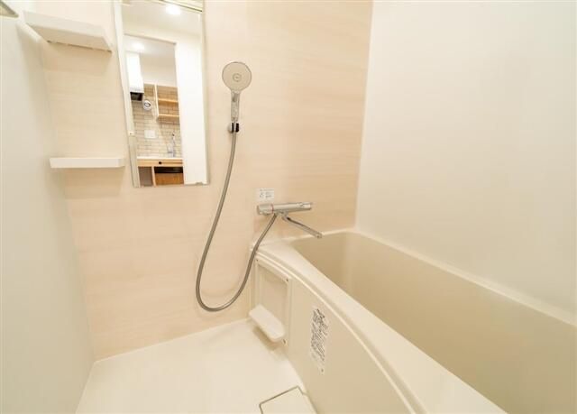 バス・シャワールーム　別タイプ部屋　参考写真です