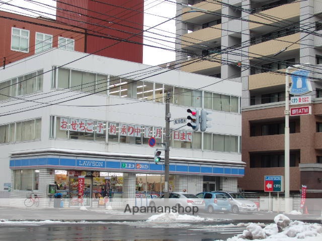 コンビニ　ローソン（コンビニ）まで189m