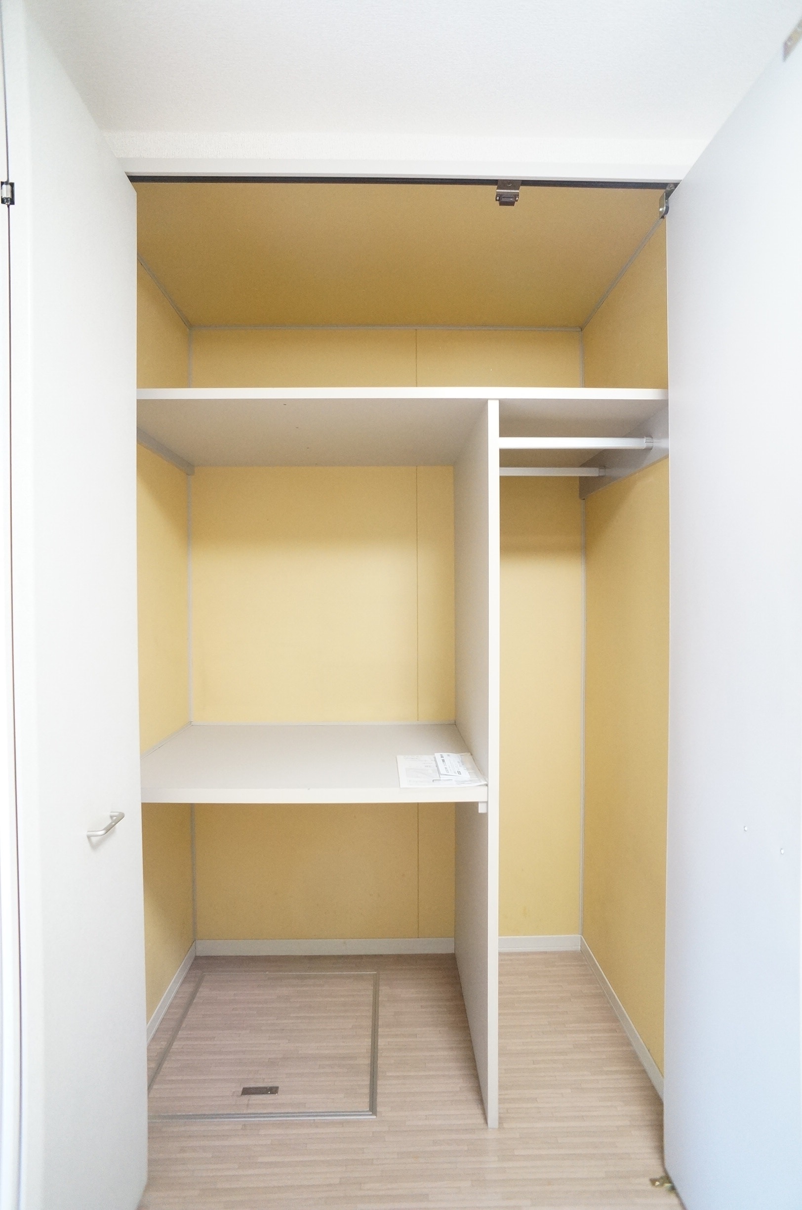 収納　※同タイプ別部屋の写真です・実際の仕様と異なります