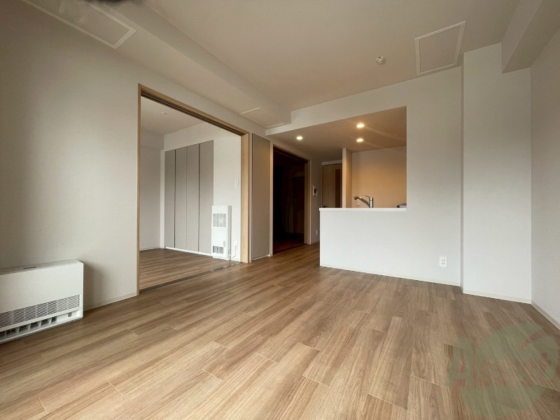 居室・リビング　広々としたリビングですね。使い勝手がよさそうですね！