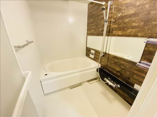 バス・シャワールーム　浴室