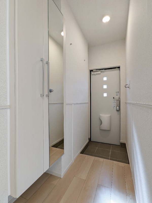 玄関　図面と現状に相違がある場合には現状を優先