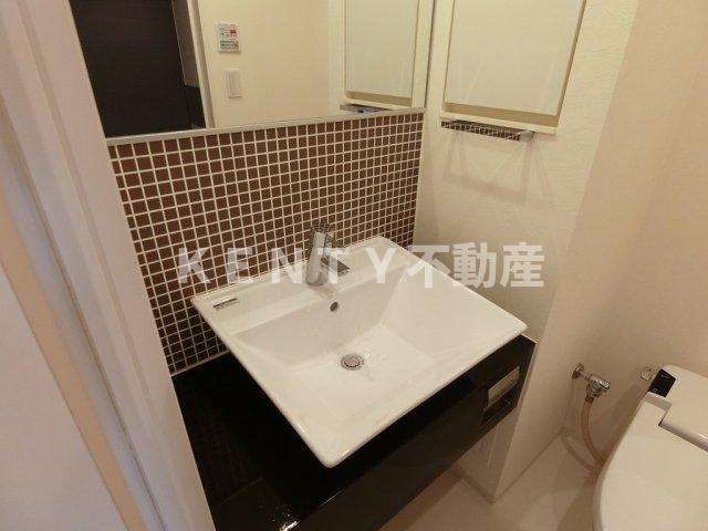 洗面設備　脱衣スペースもあります