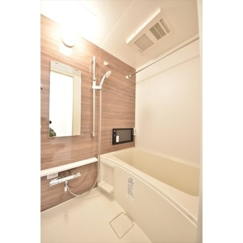 バス・シャワールーム　内装は落ち着いています