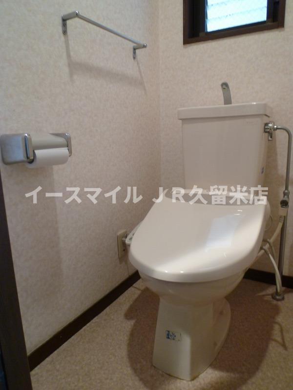 トイレ　同タイプのお部屋の写真になります。