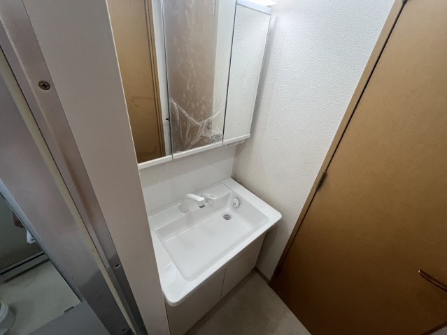 洗面設備　同物件別部屋写真