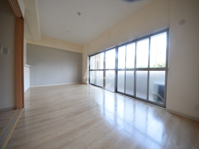 居室・リビング　ソルグランデ　リビング