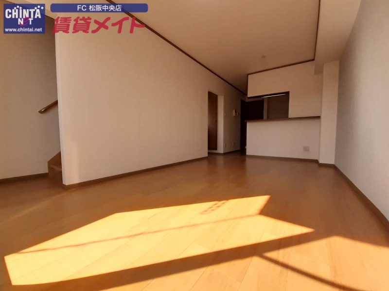 居室・リビング　同型参考写真