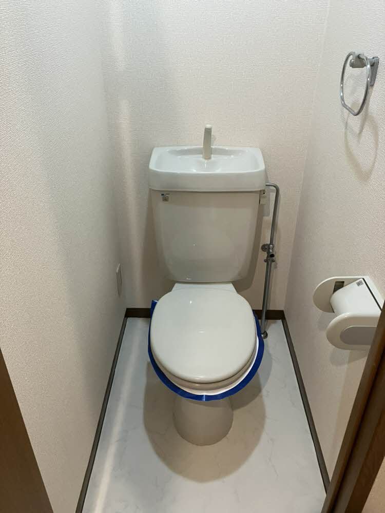 近鉄奈良線 菖蒲池駅 徒歩5分 5階建 築28年のトイレ写真