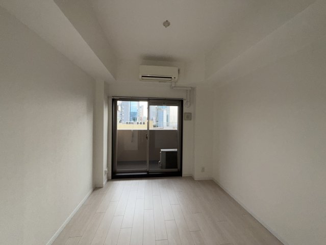 居室・リビング　同物件別部屋写真