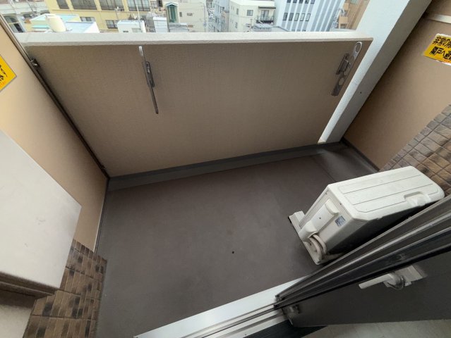 バルコニー　同物件別部屋写真