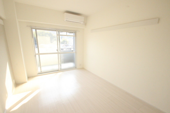 居室・リビング　※別部屋の写真です