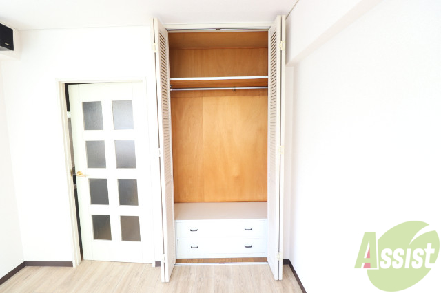 収納　クローゼットはお洋服がしまいやすく出しやすいです。